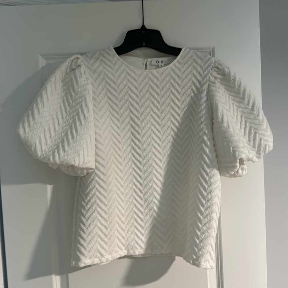 THML Puff Sleeve Top